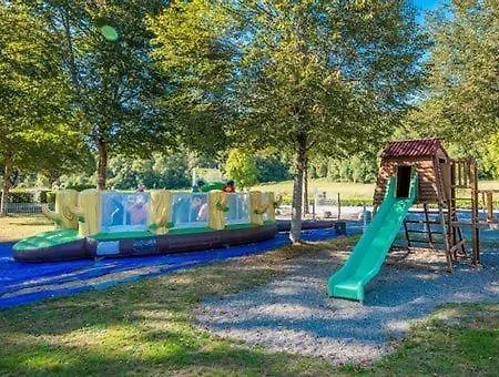Camping Oh! - A L'ombre Des Tilleuls Hautes Pyrenees *