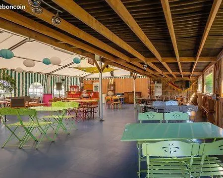 Oh! - Paradis A L'ombre Des Tilleuls مكان تخييم *