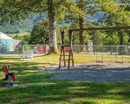 Oh! - Paradis A L'ombre Des Tilleuls Peyrouse