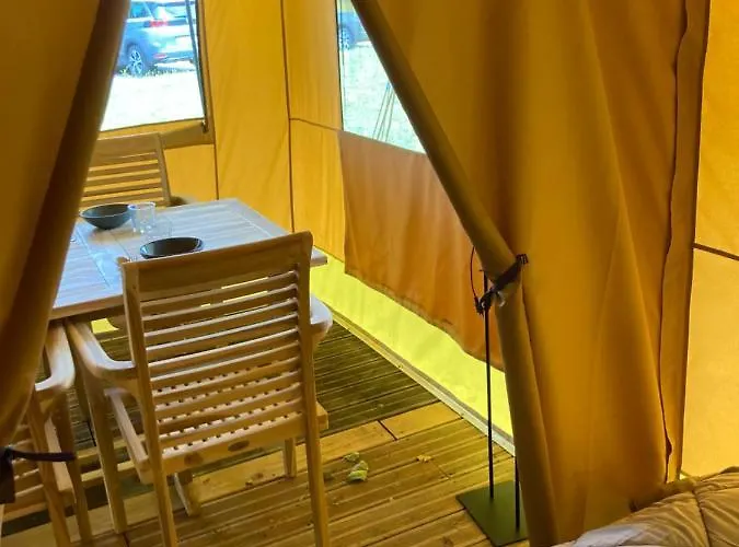 Oh! - Paradis A L'ombre Des Tilleuls Camping Peyrouse