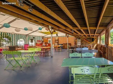 Oh! - Paradis A L'ombre Des Tilleuls Camping *