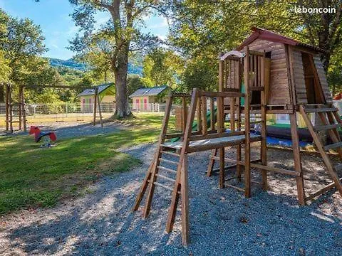 Campingplatz Oh! - Paradis A L'ombre Des Tilleuls